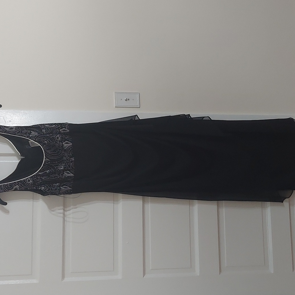 Long Black and silver top gown size 14 Alex